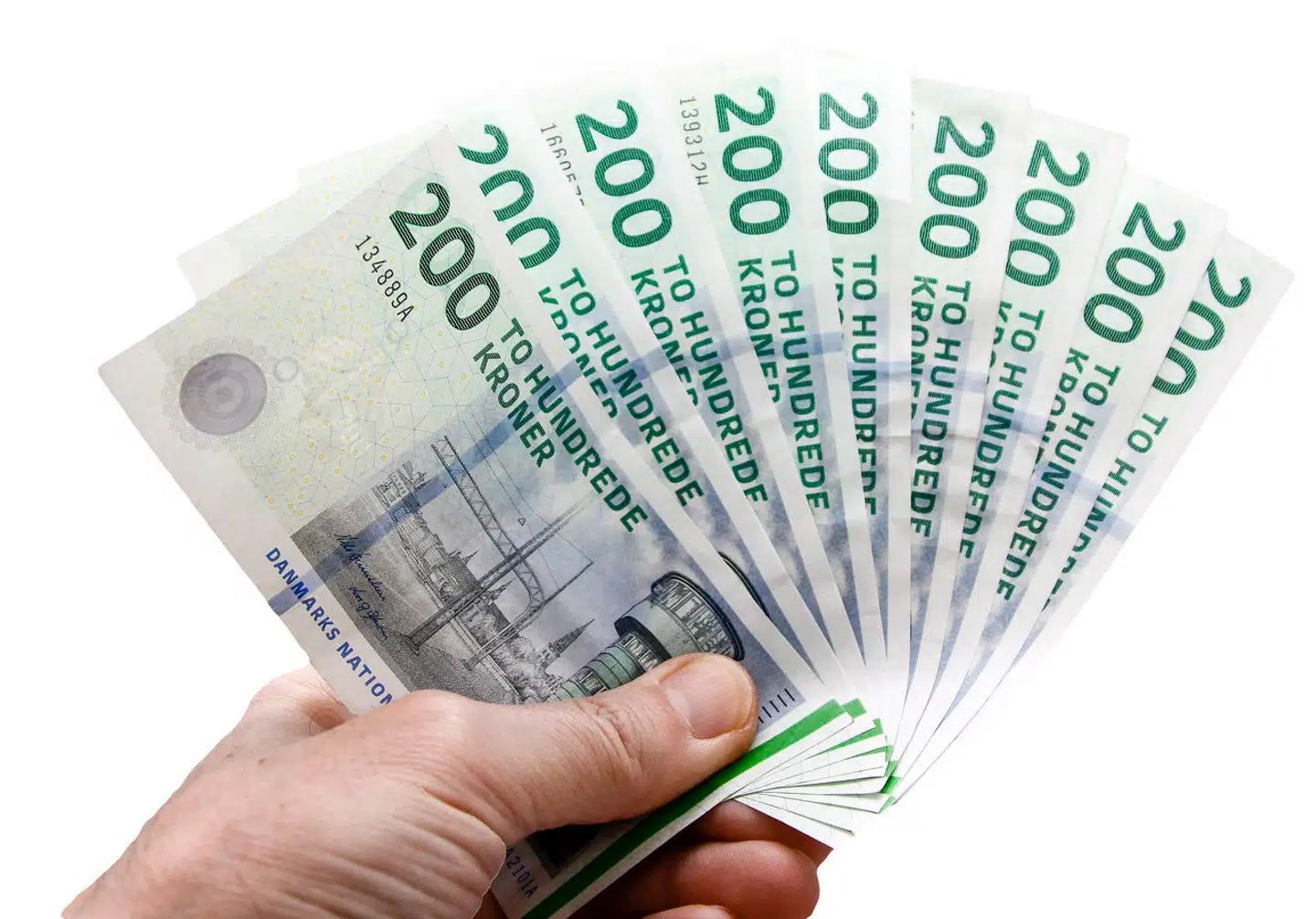 Kan du få mere i rente på dit indlån? Det spørgsmål er blevet meget aktuelt, efter at bankerne langsomt er begyndt at sætte indlånsrenterne op. Fra Forbrugerrådet Tænk lyder blandt andet det råd, at man ikke skal skifte bank hele tiden, men fortælle ens bank, at man holder øje med markedet.