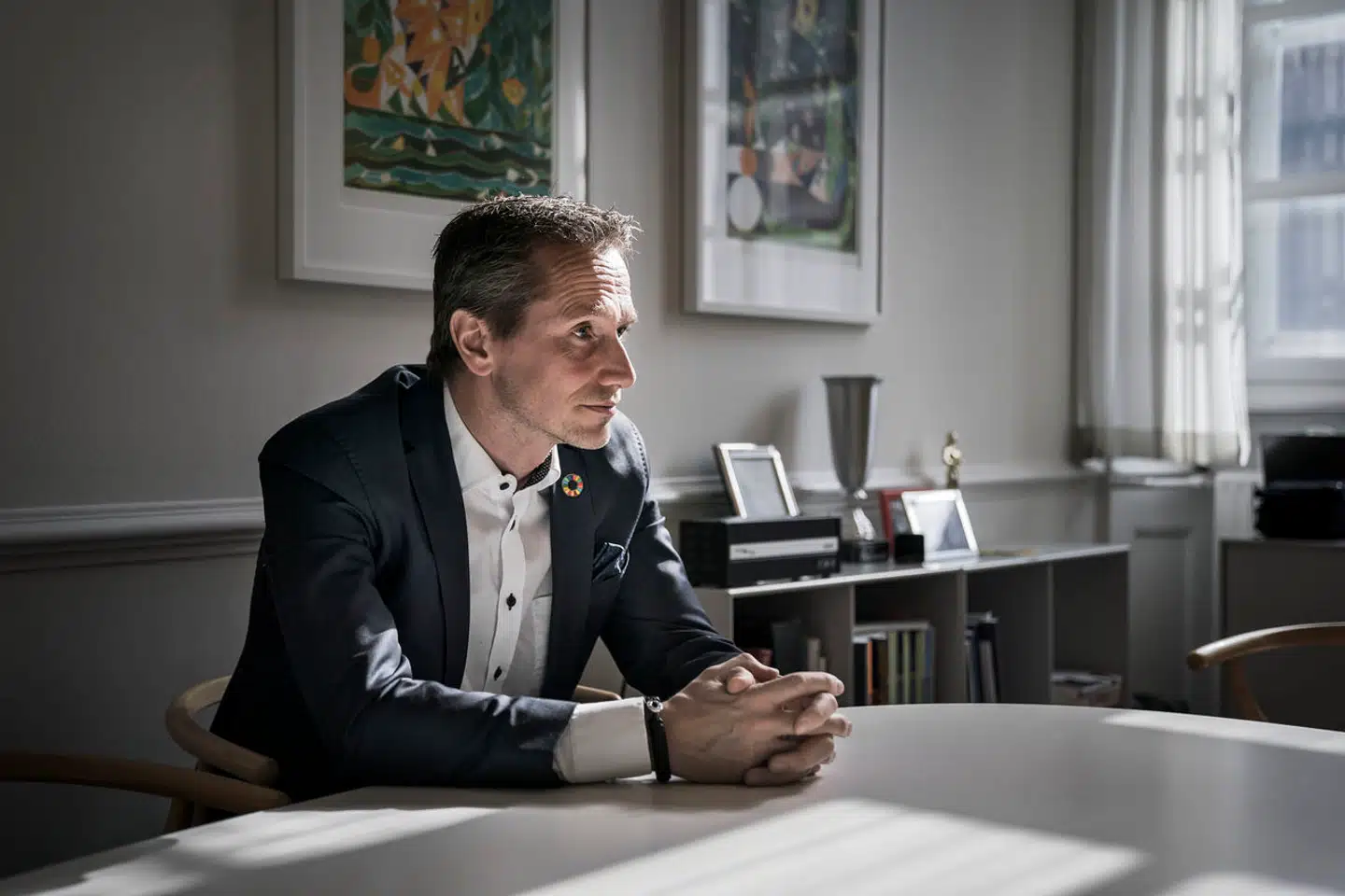 Den tidligere topminister og næstformand i Venstre, Kristian Jensen, er i dag administrerende direktør i Green Power Denmark, der er en interesseorganisation for blandt andre de stærkt udskældte energihandlere. Jensen mener, at »vi har et glimrende tilsyn« med energihandelsselskaberne.