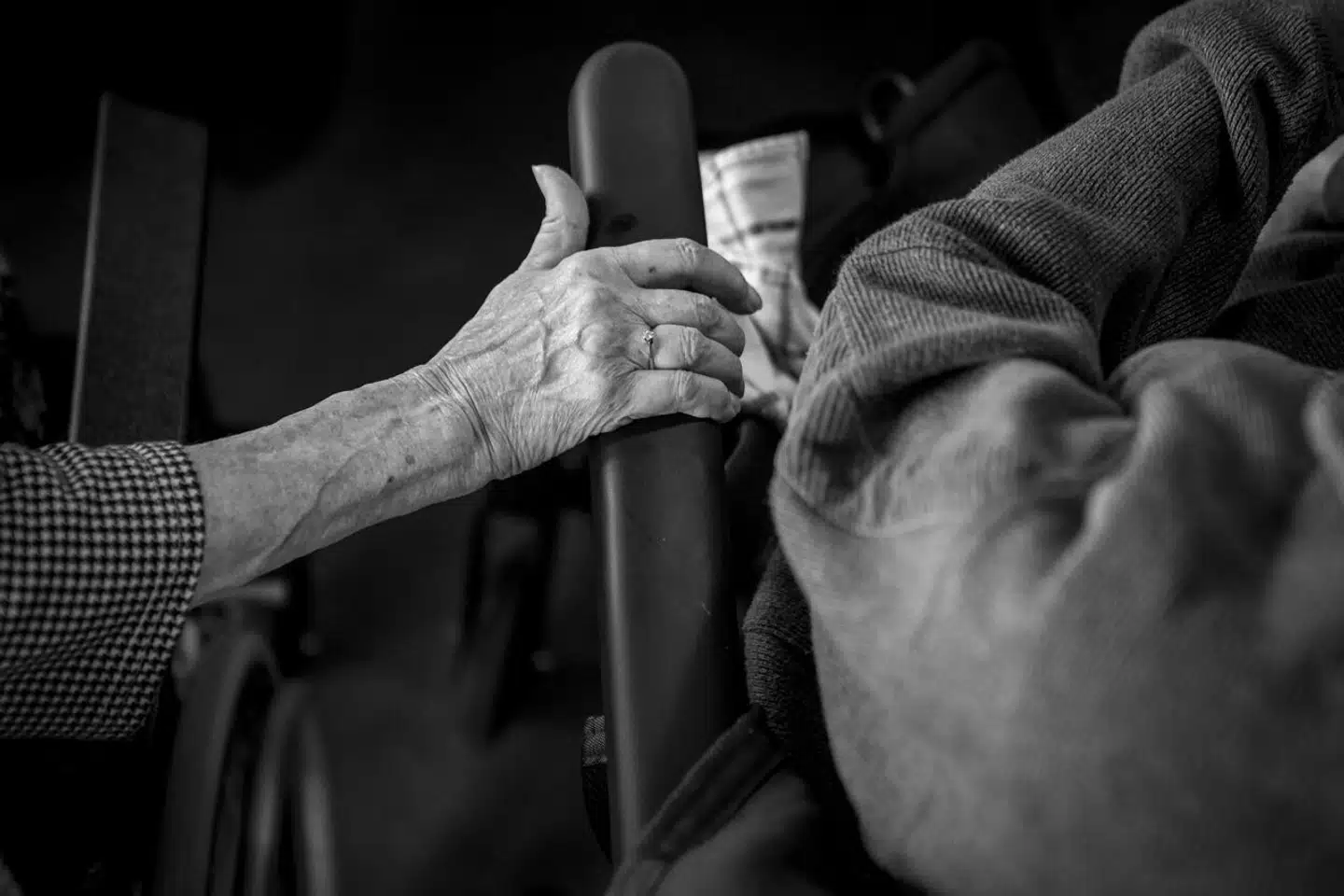 »At tvangsplacere mennesker, som endnu ikke har de faglige eller sproglige kompetencer, et sted som i ældreplejen, er heller ikke løsningen på personalemanglen.«