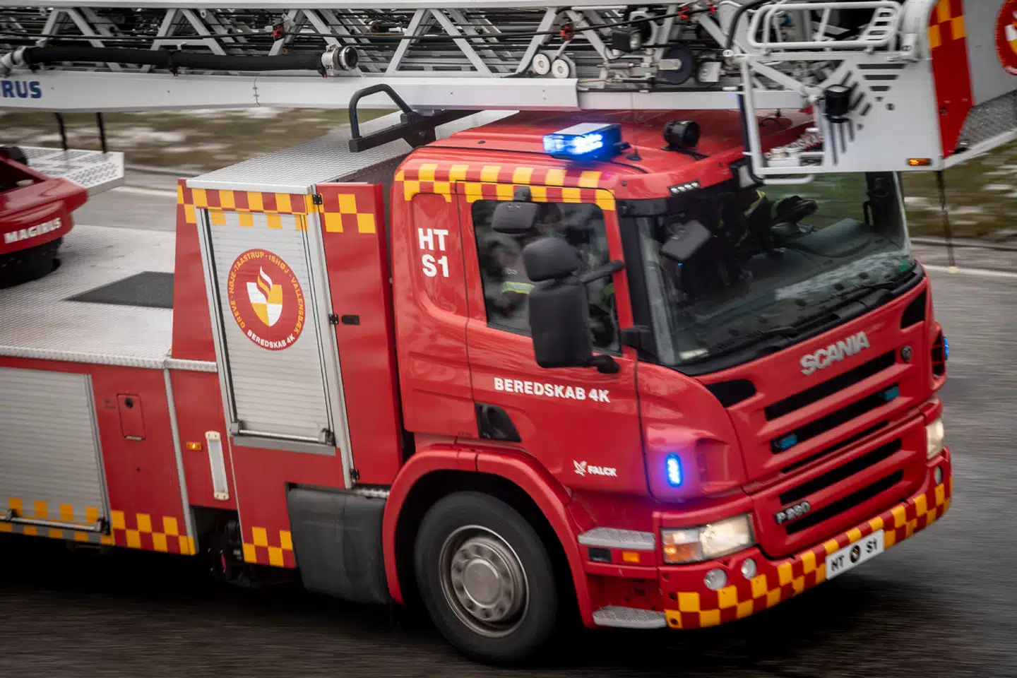 »Ikke yderligere fare for brandspredning. Vi vil være på stedet et stykke tid endnu,« skriver Hovedstadens Beredskab på Twitter (Arkivfoto).