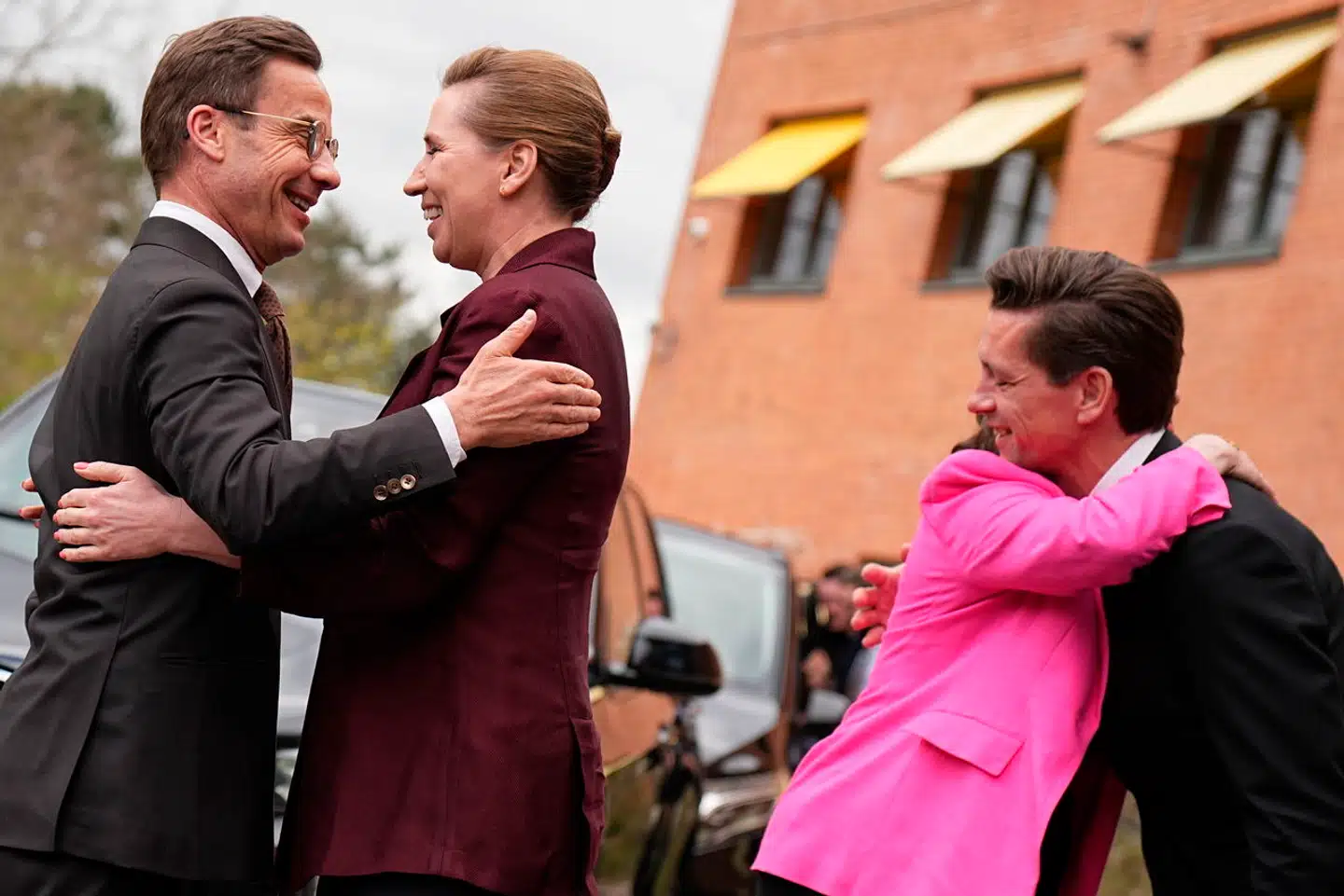 Modtagelsen var nærmest hjertelig, da statsminister Mette Frederiksen tirsdag tog imod sin svenske kollega. De besøgte blandt andet Hjemrejsestyrelsen i Birkerød, for at svenskerne kunne høre om Danmarks erfaring med at sende flygtninge og migranter hjem.