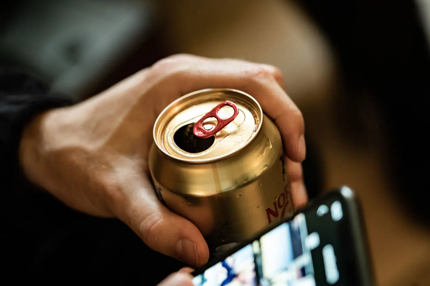 Sundhedsstyrelsen ændrede i 2022 sine anbefalinger, så både mænd og kvinder nu frarådes at drikke mere end ti genstande om ugen. (Arkivfoto). Emil Helms/Ritzau Scanpix