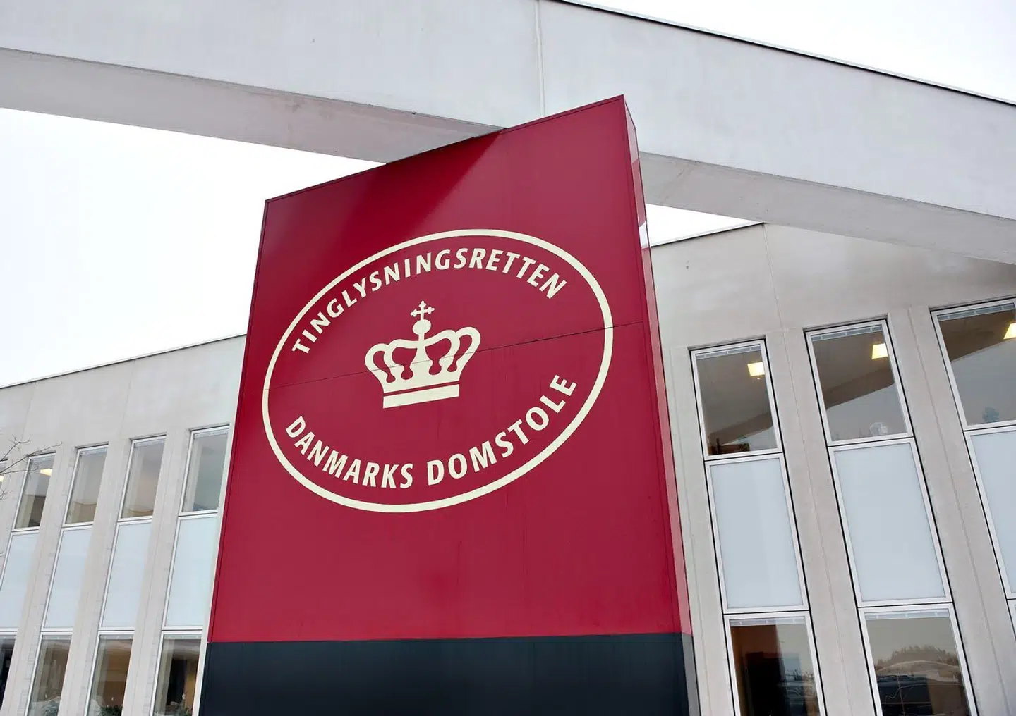 »En ægtepagt kan betyde en voldsom økonomisk forskel på, hvordan der skal deles både ved skilsmisse og ved død,« skriver advokat Allan Ohms.