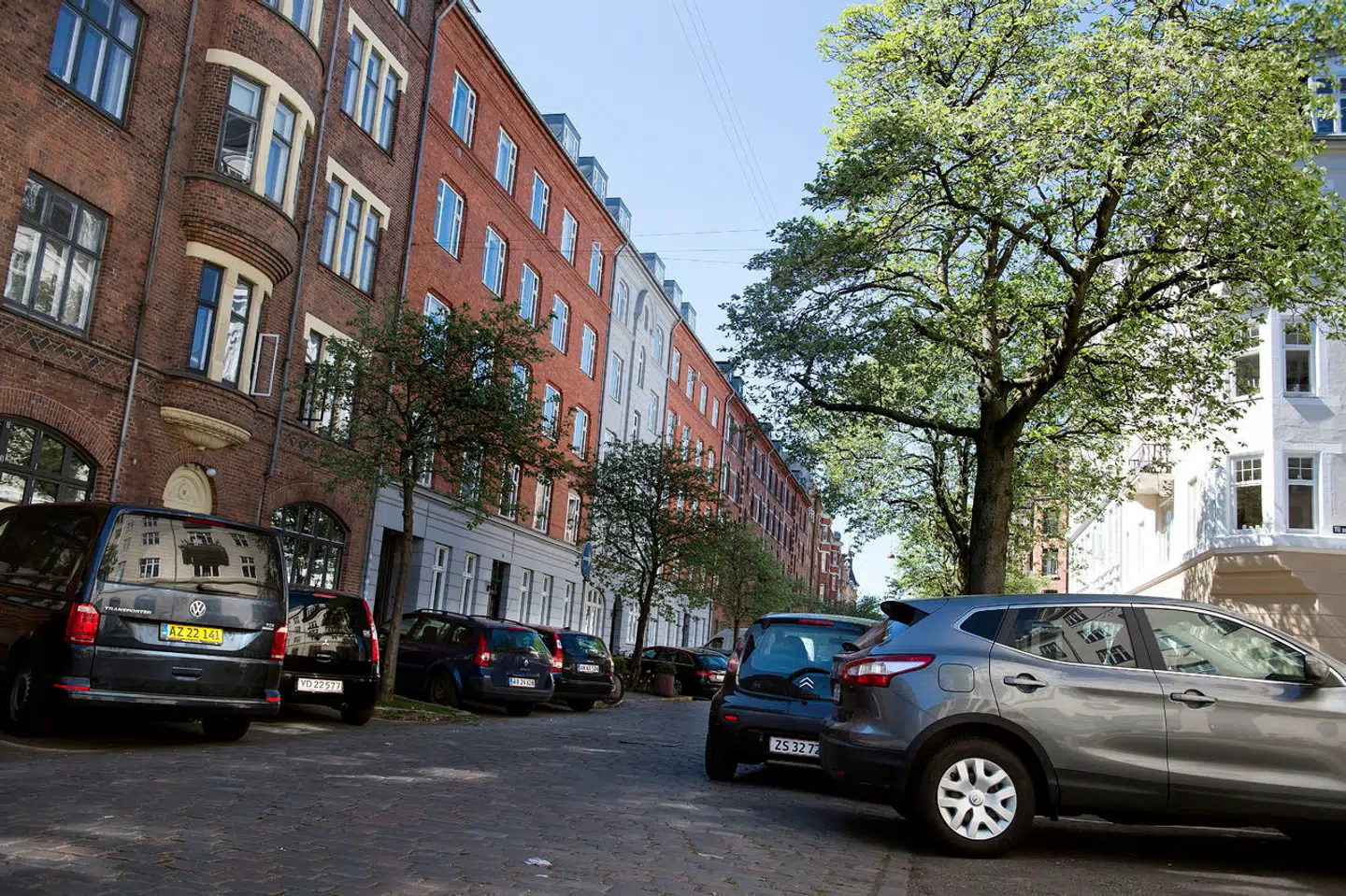 »Det er fint, at parkeringsfirmaerne tager sig betalt for deres ydelser. Det kan der ikke være to meninger om. Men det er ikke rimeligt, at en kommunal spareøvelse skal betyde, at bilister og det lokale erhvervsliv kan opleve en stigning på 15 procent i udgiften til at parkere.«