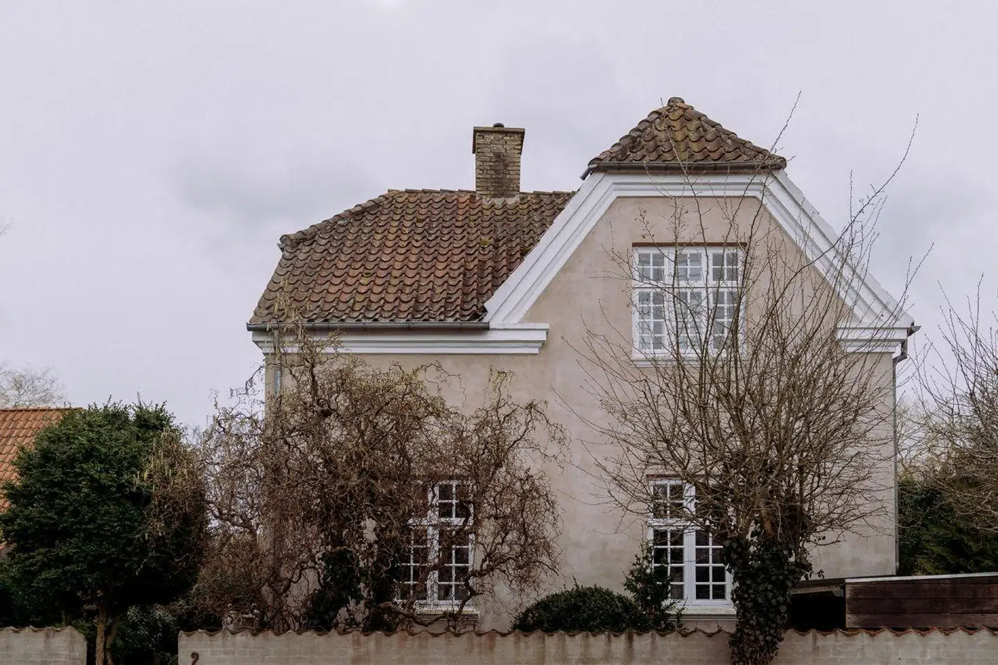 »Sagen i Køge er dog, desværre, ikke enestående. Vi ser det over hele landet, og vi ser det ofte. Bygningskulturen forsvinder omkring os, uden at de fleste for alvor forstår konsekvenserne,« skriver Iben Bækkelund Jagd.