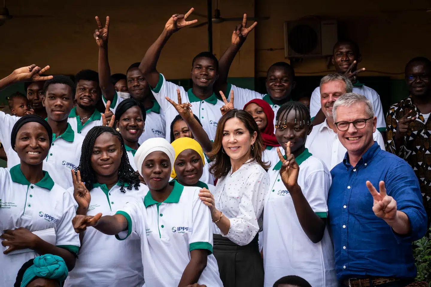 Anne Sofie Allarp opfordrer til at stoppe infantiliseringen af det afrikanske kontinent og i stedet satse på at skabe et nyt samarbejde i øjenhøjde og med gensidigt interessante investeringer. Ellers overlader vi de muligheder til Rusland og Kina. På billedet ses kronprinsesse Mary og tidligere udviklingsminister Flemming Møller Mortensen (S) under et besøg i Burkina Faso i oktober 2021.