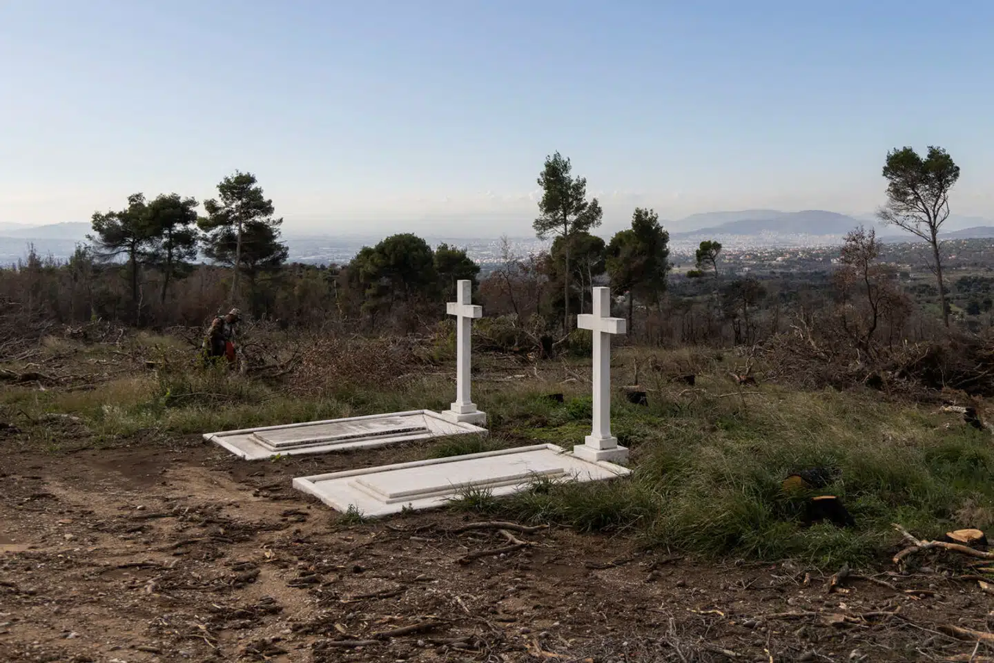 Hærgende skovbrande og anden form for vandalisering er gået hårdt ud over de græske kongelige grave ved Tatoi.