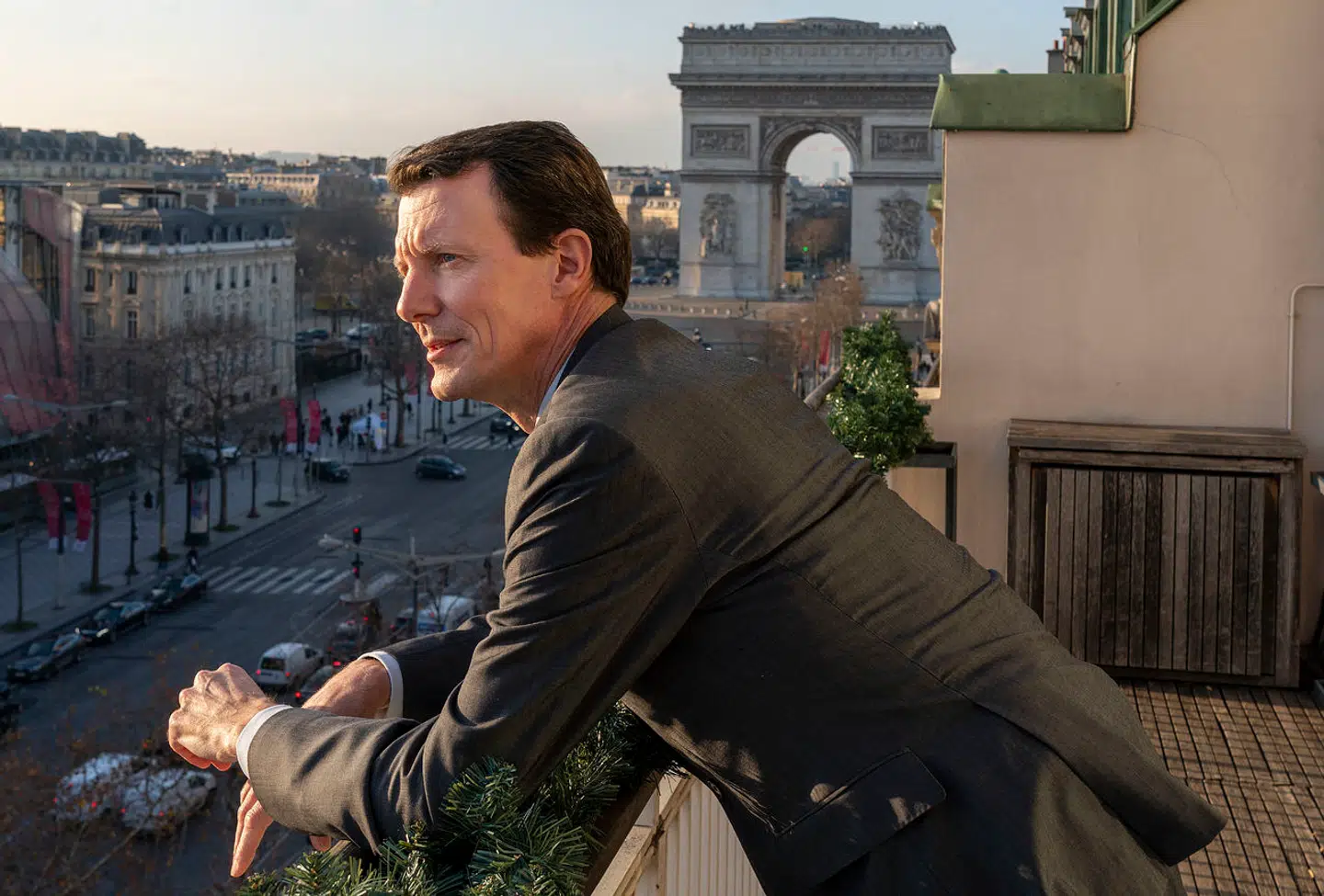 Et politisk flertal afgør, at prins Joachim må få sin apanage med til USA.