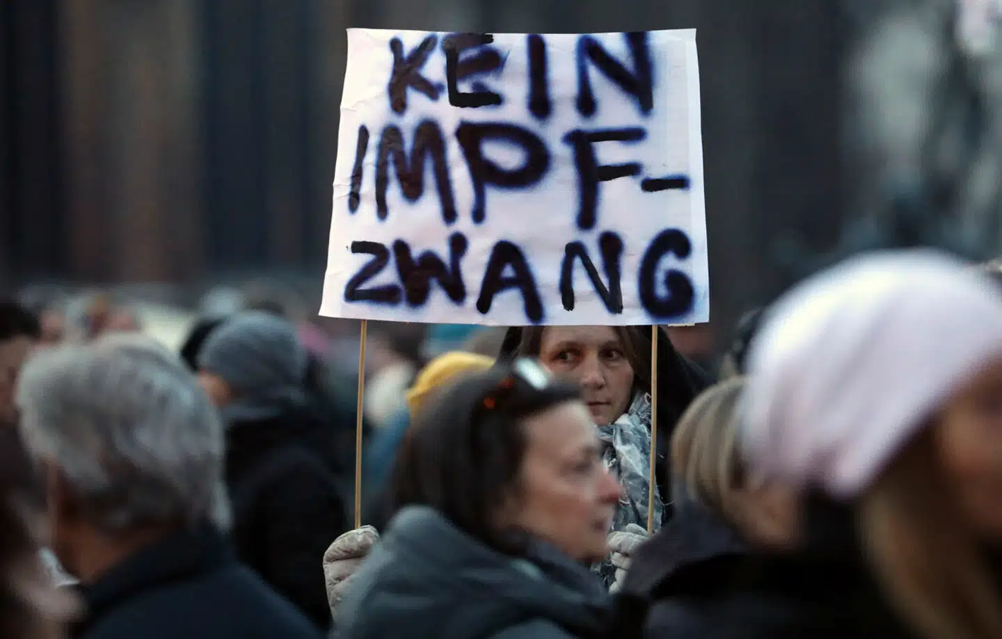 Spørgsmålet om coronavaccinationer har ført til en betændt debat i Tyskland, hvor vaccinemodstandere har demonstreret flittigt.