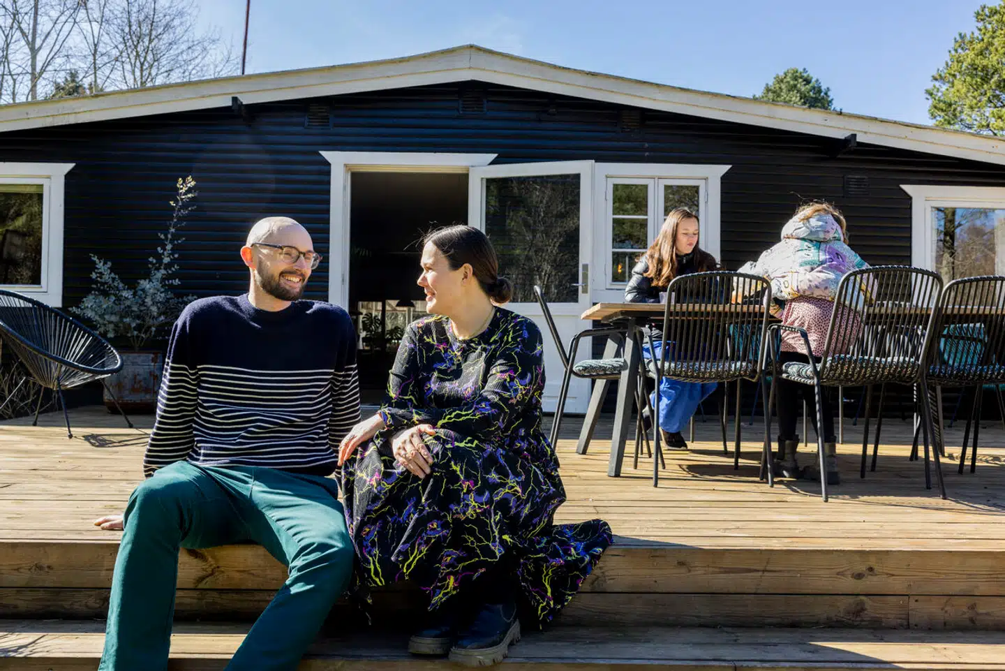 For fem uger siden tog Mathilde Jennert og Claus Doeleman beslutningen om at sælge deres sommerhus. Men den har ikke været nem. Derfor opfordrer de andre til at tale det godt igennem, hvis man overvejer at sælge sit sommerhus lige nu.
