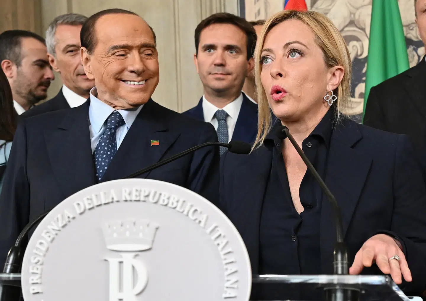 Giorgia Meloni er træt af at rydde op efter Silvio Berlusconi, når han – ansporet af sin forlovende – sår tvivl om regeringens Ukraine-politik. Men i andre spørgsmål er premierministeren godt tilfreds med Marta Fascinas voksende indflydelse.