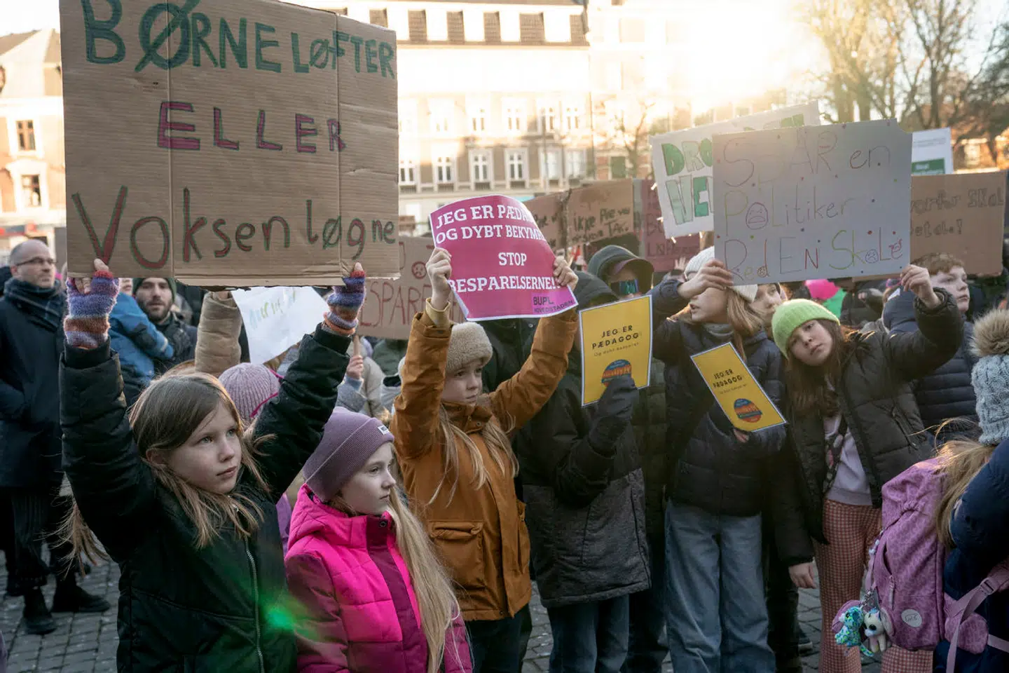 Der er ikke mere at tage af. Sådan lød det fra både børn og voksne under demonstrationen i marts.
