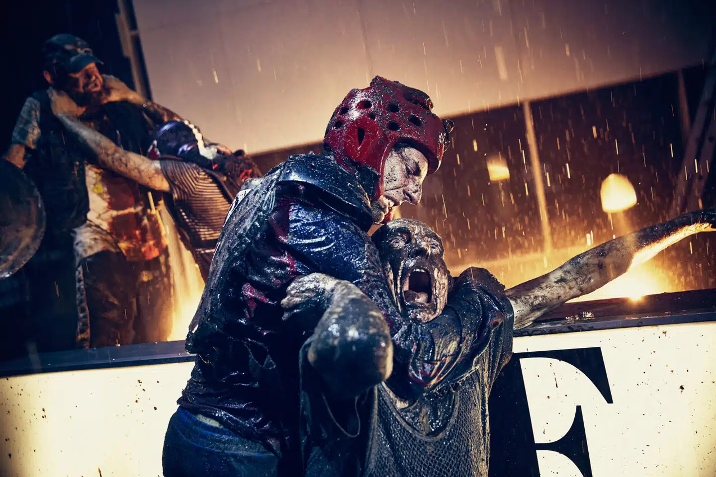 Niels Brunse har et solidt blik for, at Shakespeare først og fremmest skrev teatertekster. Her »Det europæiske slagtehus«, der komprimerede en række blodige kongedramaer, og som Odense Teater havde på plakaten i denne sæson.