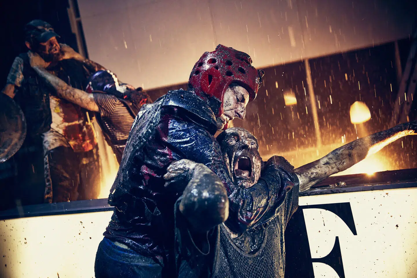 Niels Brunse har et solidt blik for, at Shakespeare først og fremmest skrev teatertekster. Her »Det europæiske slagtehus«, der komprimerede en række blodige kongedramaer, og som Odense Teater havde på plakaten i denne sæson.