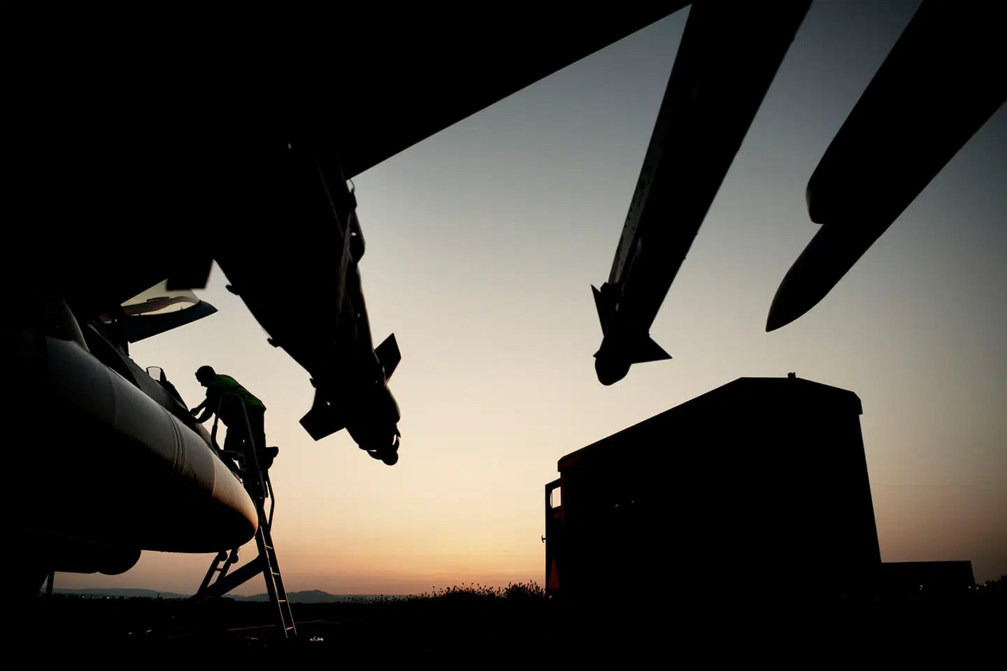 Den, der har fået ideen til et nyt samarbejde mellem Sverige, Norge, Finland og Danmarks luftvåben, bør have en stjerne mere på skulderen, skriver Kristian Mouritzen i denne leder.