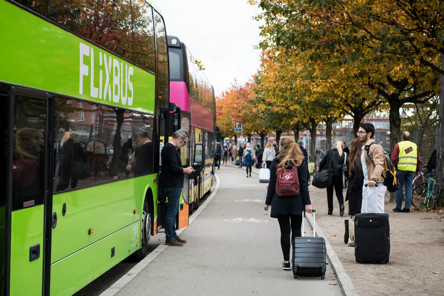 I Ingerslevgade ved Hovedbanegården i København hersker det totale trafikale anarki på grund af de mange fjernbusser, mener Michael Nielsen.