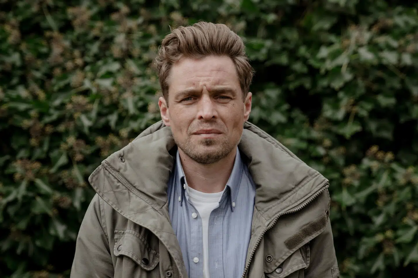 Jonathan Hansen føler sig pisset på af de politikere, der har skåret i ydelsen for ham og andre nyuddannede.