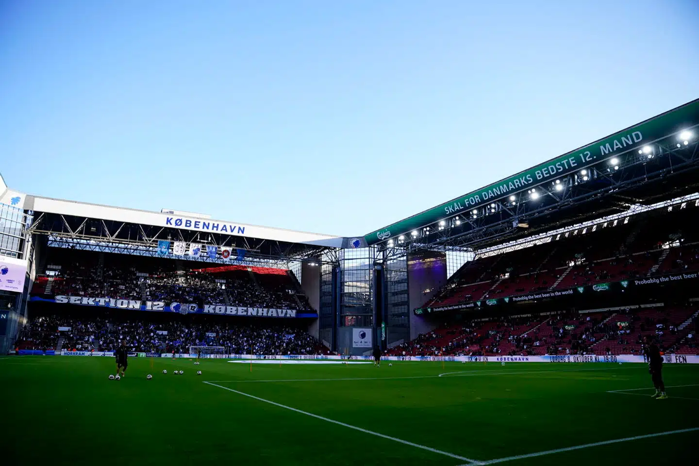 »Vi ser det som en måde at være løsningsorienteret på. Der har været for meget larm og rod i forbindelse med fanzonen nede ved Brumleby, men vi vil gerne gå i dialog med Parken og undersøge en anden placering,« siger Morten Melchoirs (K) til TV 2 Kosmopol.