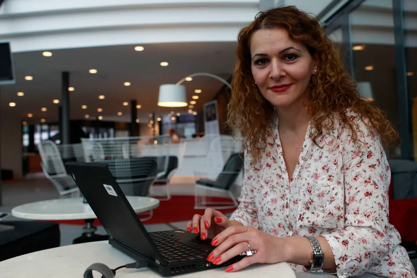 »Du er altså ikke hævet over viden, videnskab, satire, underholdning, malerkunst eller gemene ondskabsfuldheder og platheder, bare fordi du er muslim, kristen, transkønnet, goth, kvinde, sort,« skriver Halime Oguz.