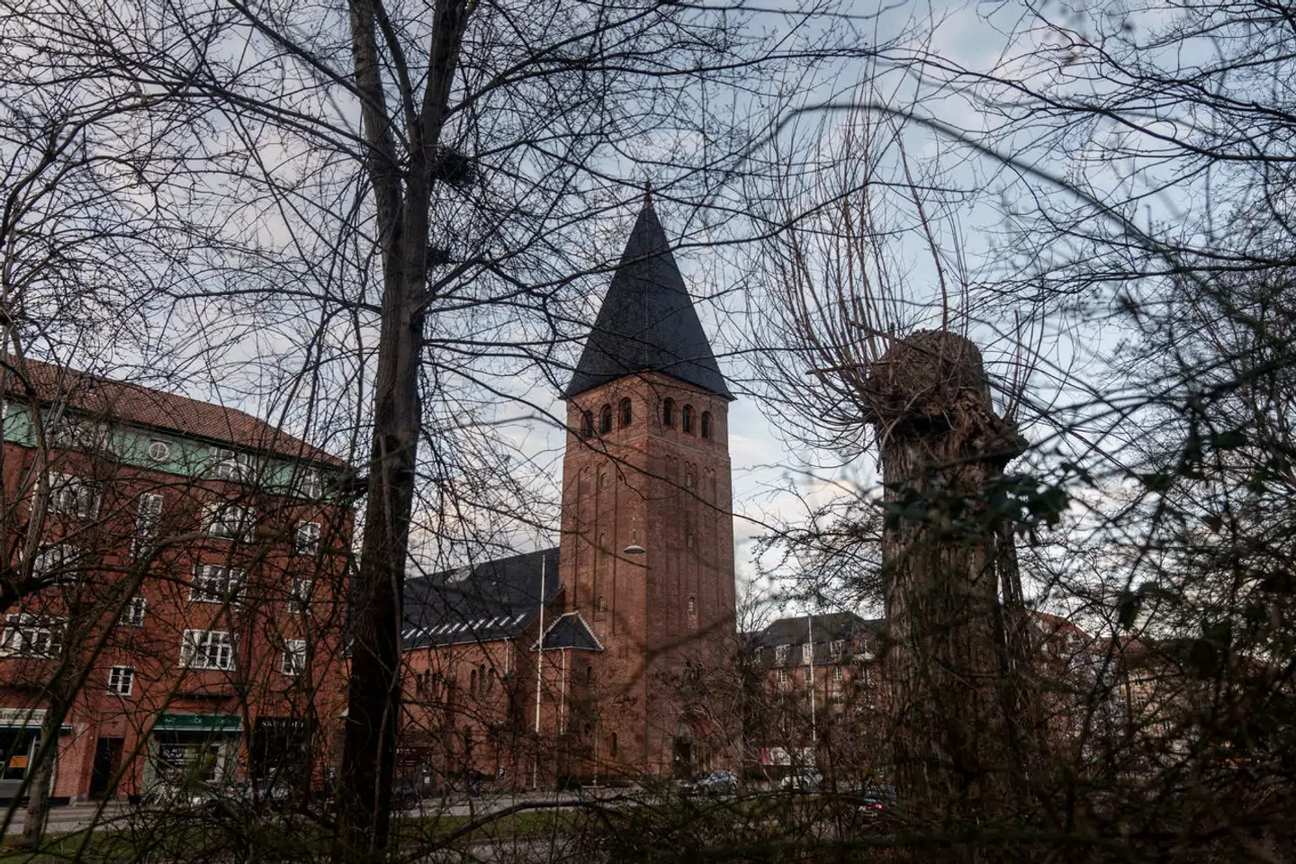 Niels Steensens Grundskole og Gymnasium ligger på Østerbro i København. Skolen er katolsk, men størstedelen af eleverne går der ikke af religiøse årsager. Skolen er særlig kendt for sin høje faglighed.