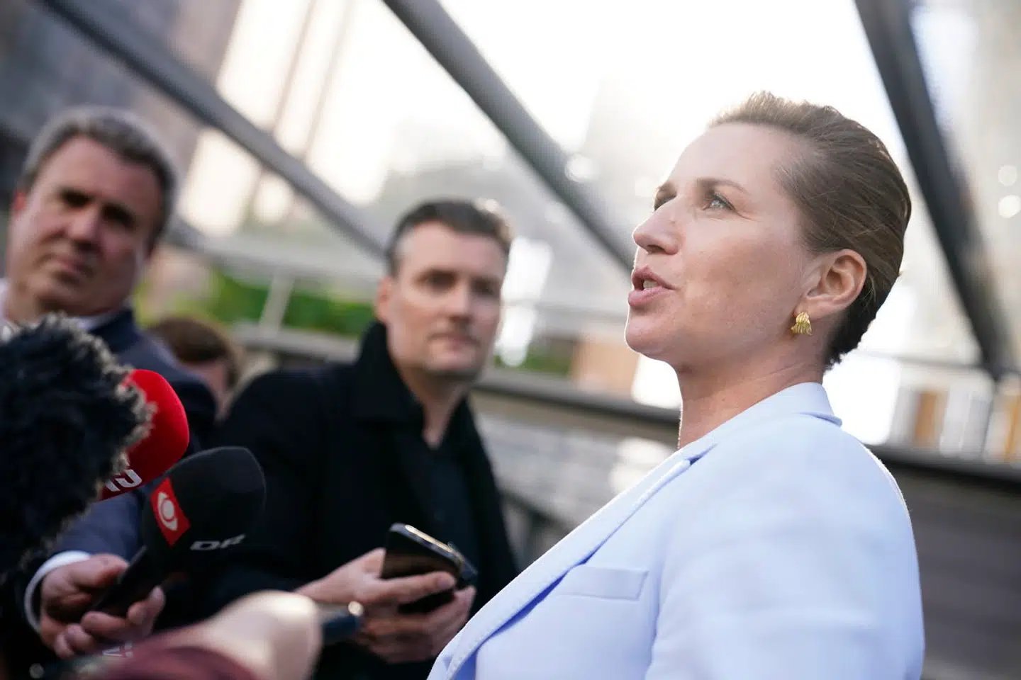 Mette Frederiksen står langt fra alene med sin kritik.