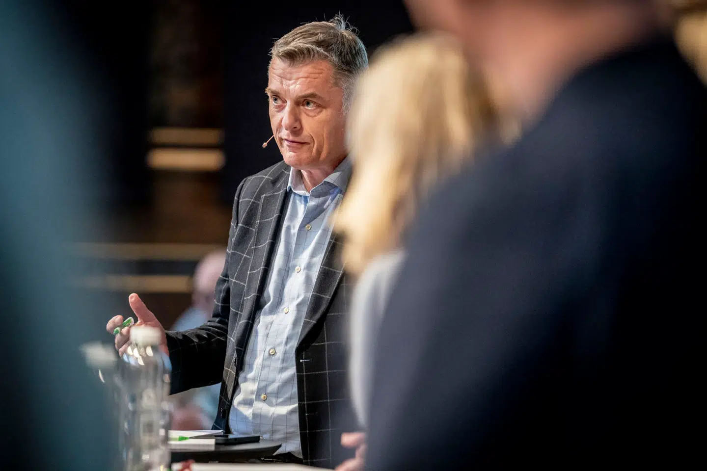 Jan E. Jørgensen (V) kæmper hårdt for, at beløb til politikere og partier lige under 20.000 skal kunne holdes hemmeligt.