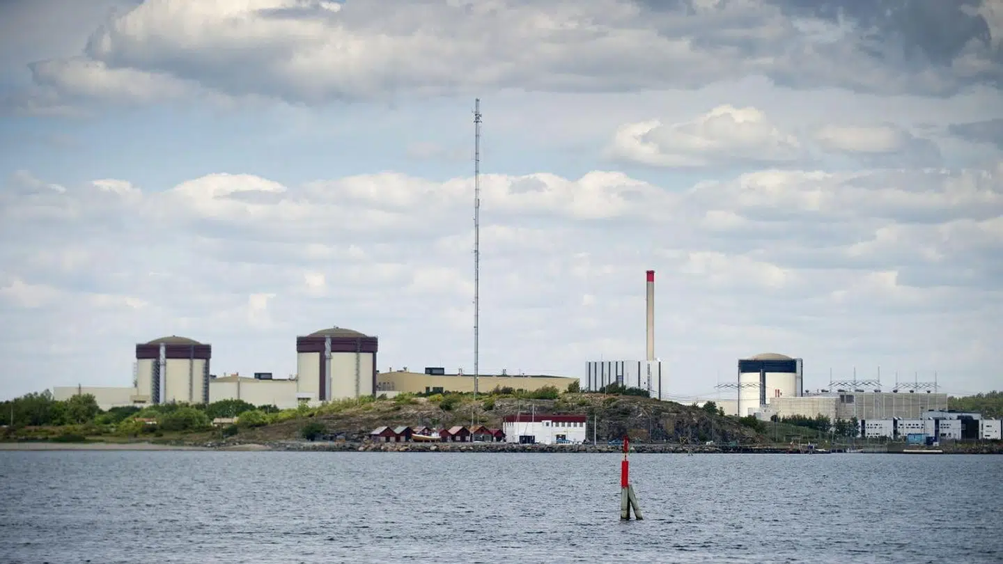 Ringhals-værket i Sverige ud for Læsø har lukket to af sine fire reaktorer, men det drøftes fortsat, om det er muligt at genåbne dem for at sikre bedre elektricitetsleverancer.