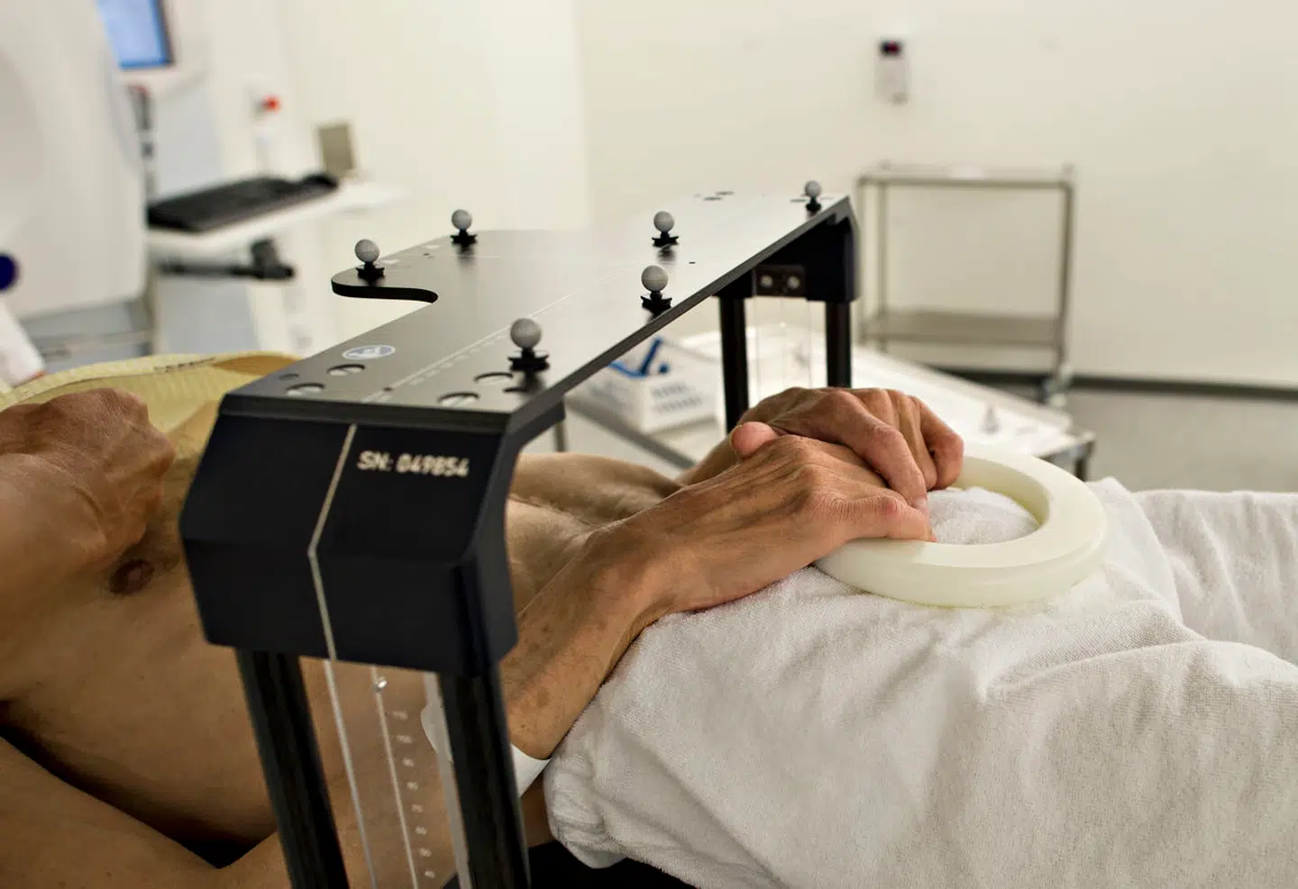 Kræftbehandlingen er udfordret på flere sygehuse i hele landet – især på grund af mangel på personale.