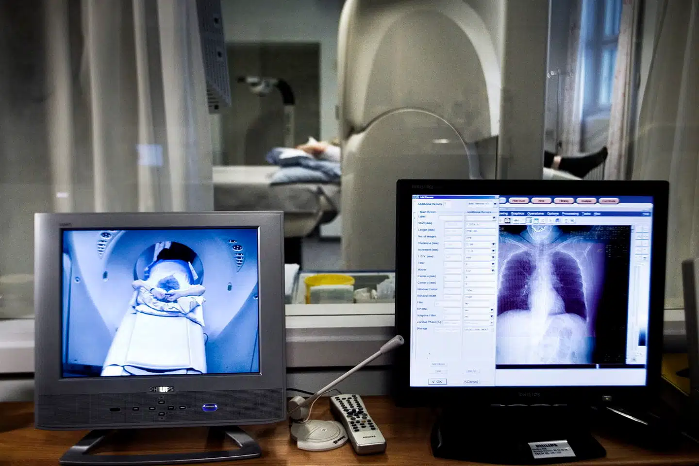 Eftertiden vil pege på de ansvarlige beslutningstagere, der sov i timen i forhold til de mange tilfælde af lungekræft herhjemme, mener indlæggets forfattere.