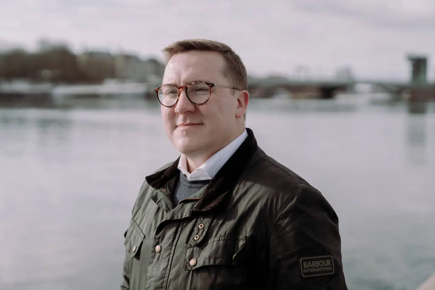 33-årige Bergur Løkke Rasmussen har rykket sig og er blevet klogere, siden han for fire måneder siden som suppleant tog imod Søren Gades plads i Europa-Parlamentet.