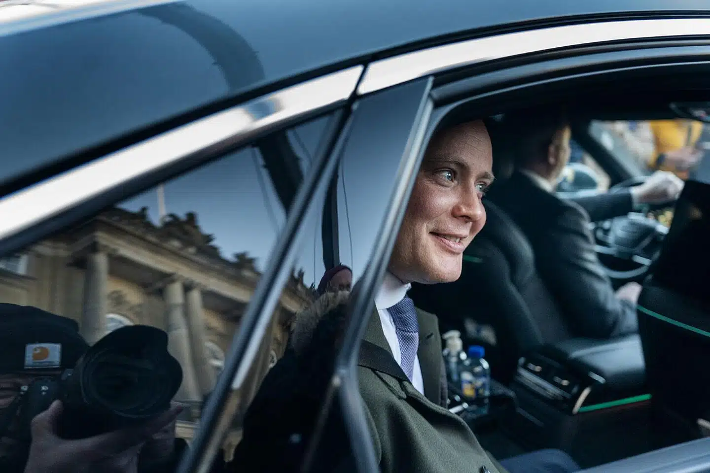 »Et af Engel-Schmidts initiativer er nedsættelsen af et råd, der skal 'afdække og diskutere, hvordan kunst og kultur kan bidrage til at løse tidens store kriser, herunder klimakrisen, naturkrisen, velfærdskrisen og trivselskrisen'. Så mangler vi vist kun religionskrisen og verdensøkonomiens krise samt krigskrisen i Ukraine,« skriver Per Stig Møller.