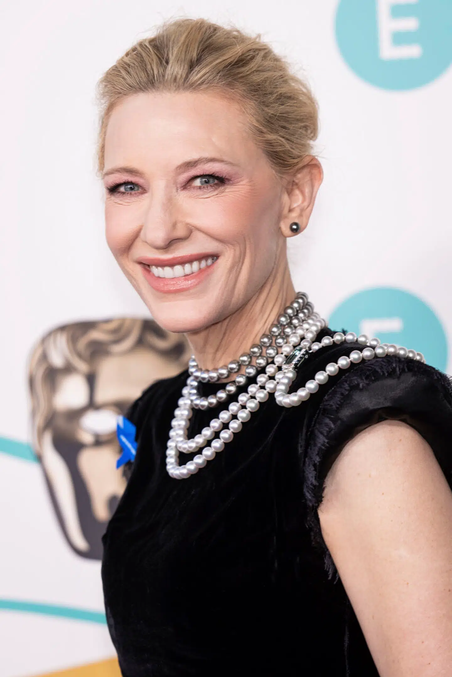 Cate Blanchett er en af favoritterne til at vinde prisen for Årets Bedste Kvindelige Hovedrolle. Den anden er Michelle Yeoh. Photo by Vianney Le Caer/Invision/AP)