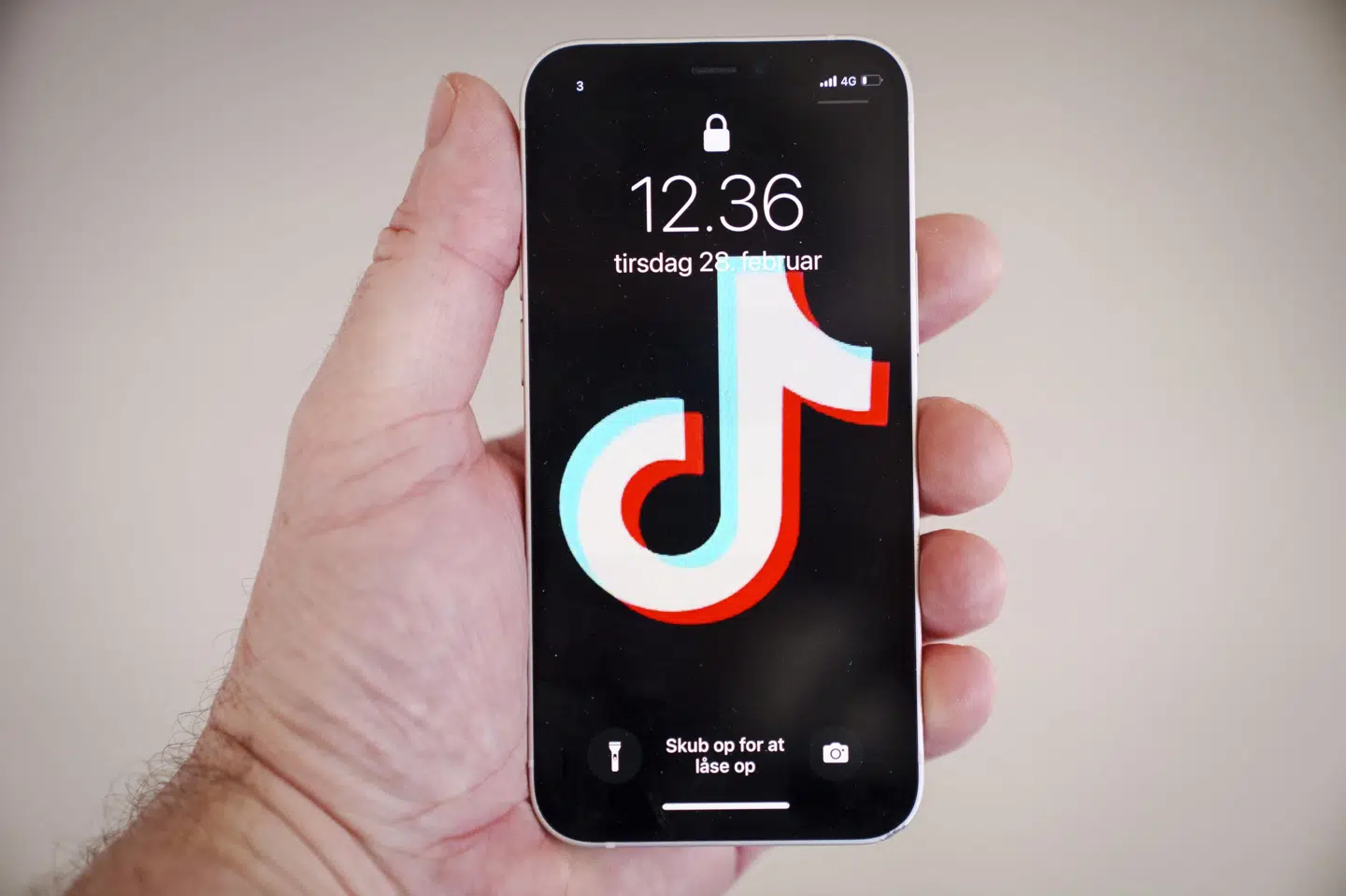 Det sociale medie TikTok er særligt populært blandt børn og unge. Imens frarådede Center for Cybersikkerhed i februar statslige ansatte mod at have TikTok på tjenstlige enheder. (Arkivfoto). Bo Amstrup/Ritzau Scanpix