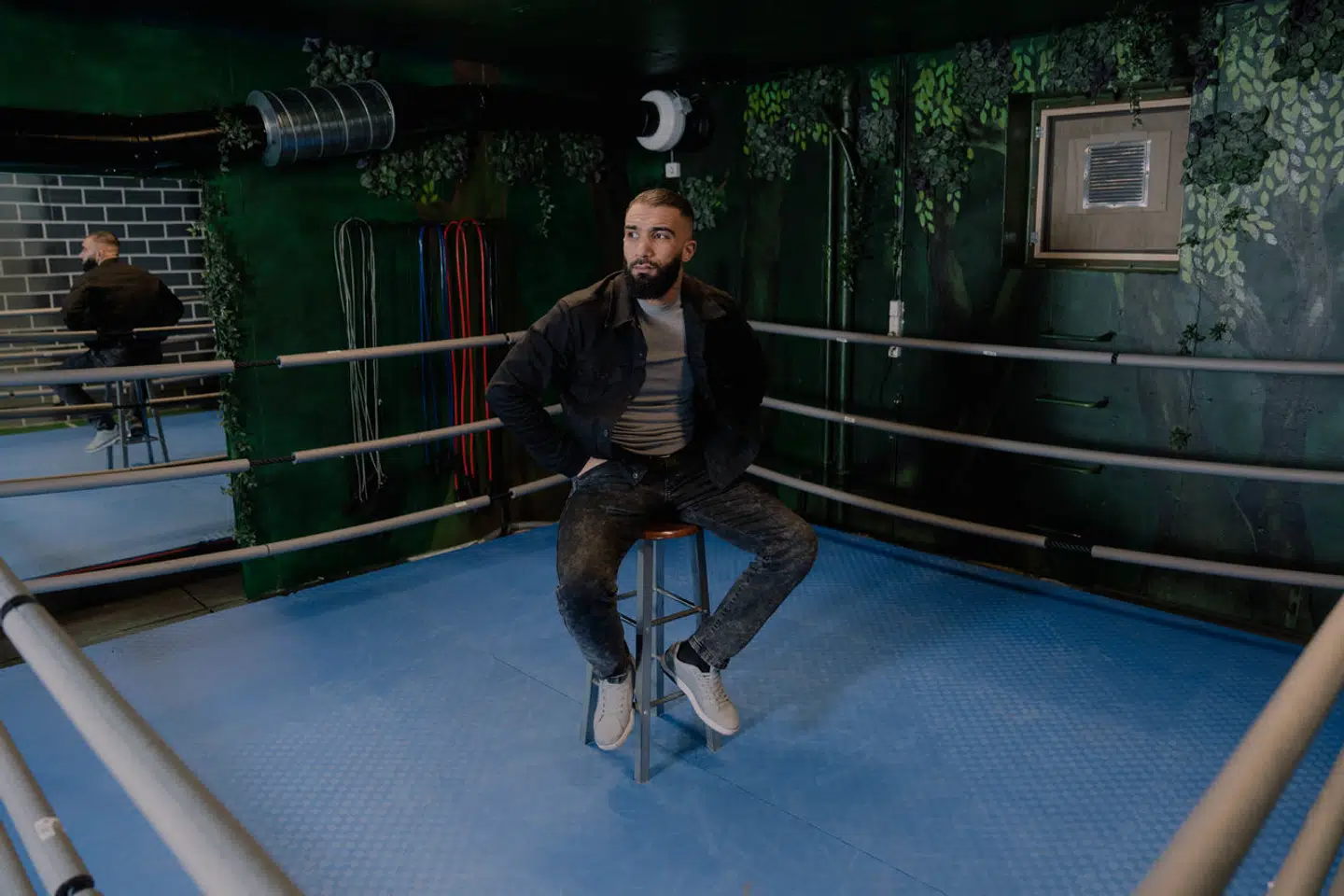 Ali Najei, der er tidligere kriminel, var kun lige blevet teenager, da han begyndte at gå med kniv.