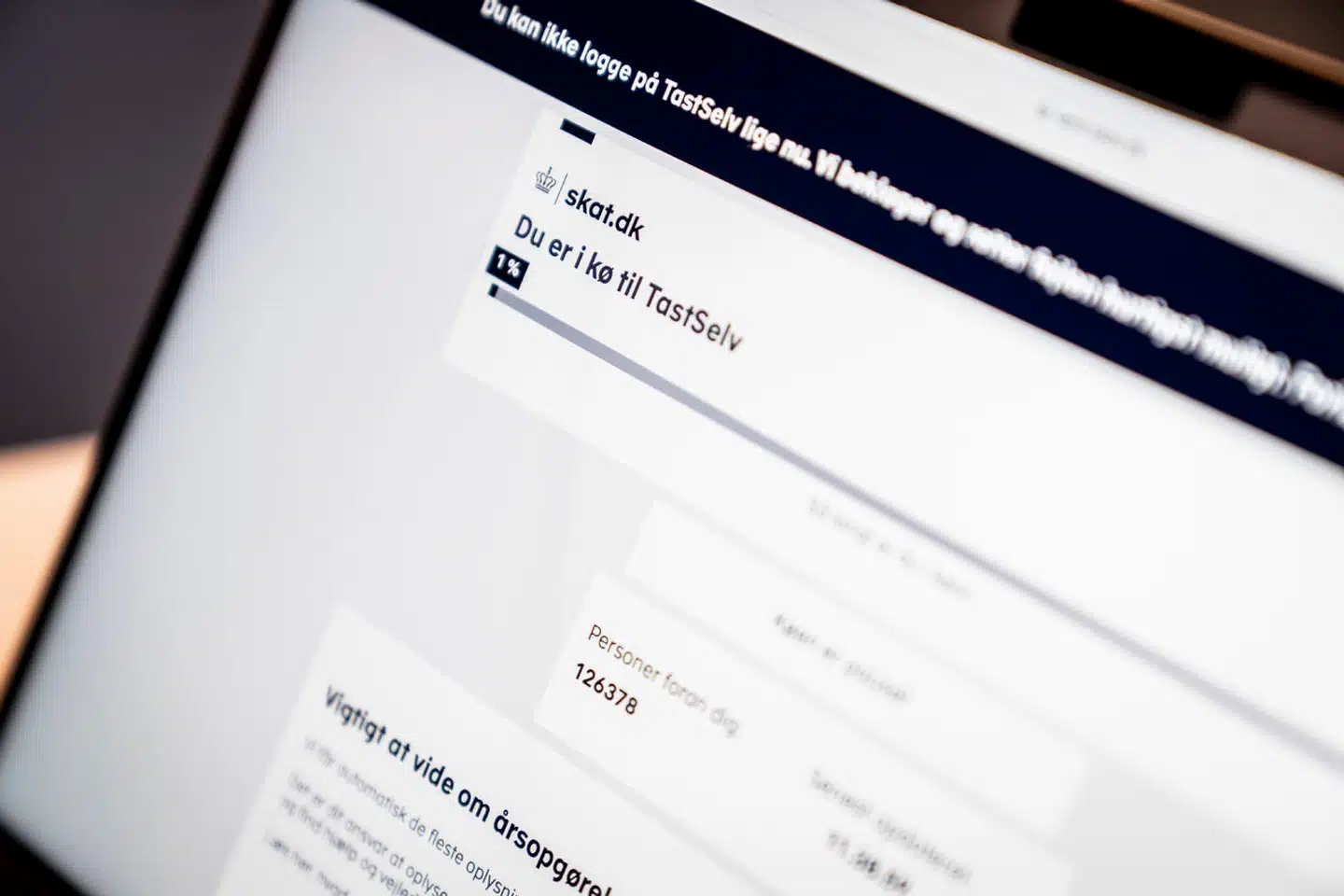 Tusindvis af borgere har siddet i kø for at se deres årsopgørelse fredag aften. Den officielle åbningsdag er mandag den 13. marts, men tidligere år har Skattestyrelsen åbnet årsopgørelsen fredagen inden.