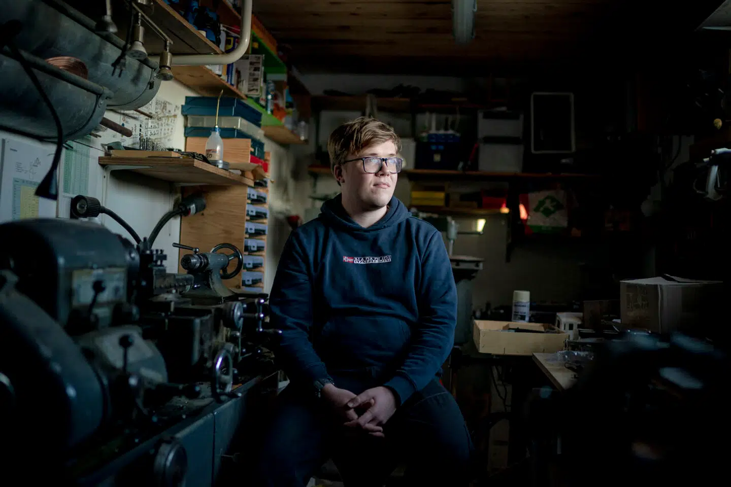 Theodor valgte gymnasiet og gennemførte det, før han lyttede efter sit eget ønske og begyndte på en erhvervsuddannelse. Ifølge en ny analyse fra Kraka og Deloitte kan det betale sig økonomisk.