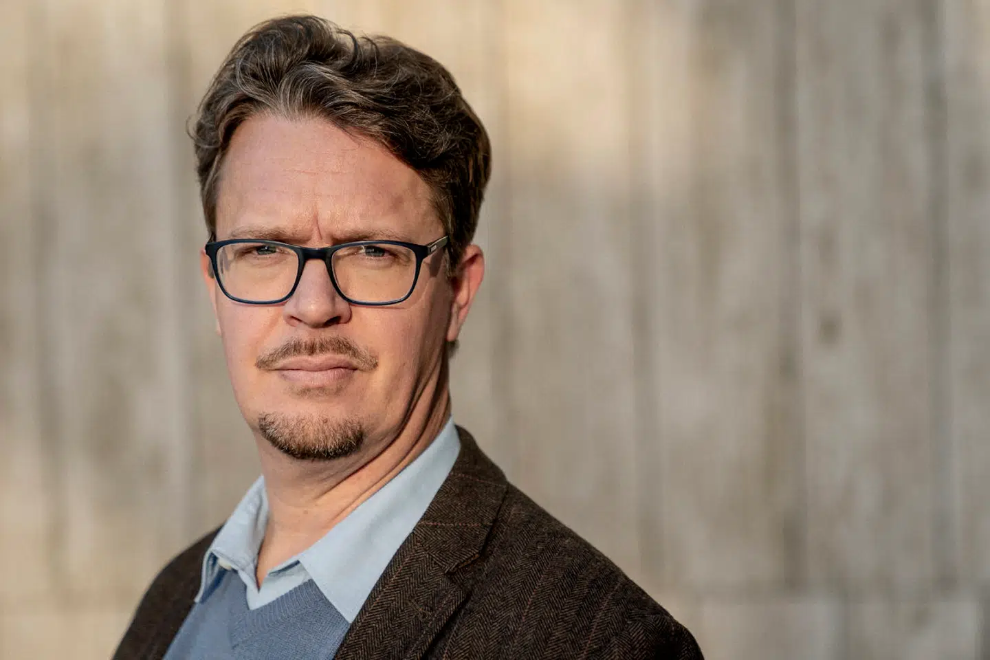 Katolsk skole vil nu undersøge forløb bag ny krænkelsessag vedrørende katolsk præst. Det udtaler Jakob Egeris Thorsen, som er bestyrelsesformand for Niels Steensens Grundskole og Gymnasium, efter en ny krænkelsessag på skolen.