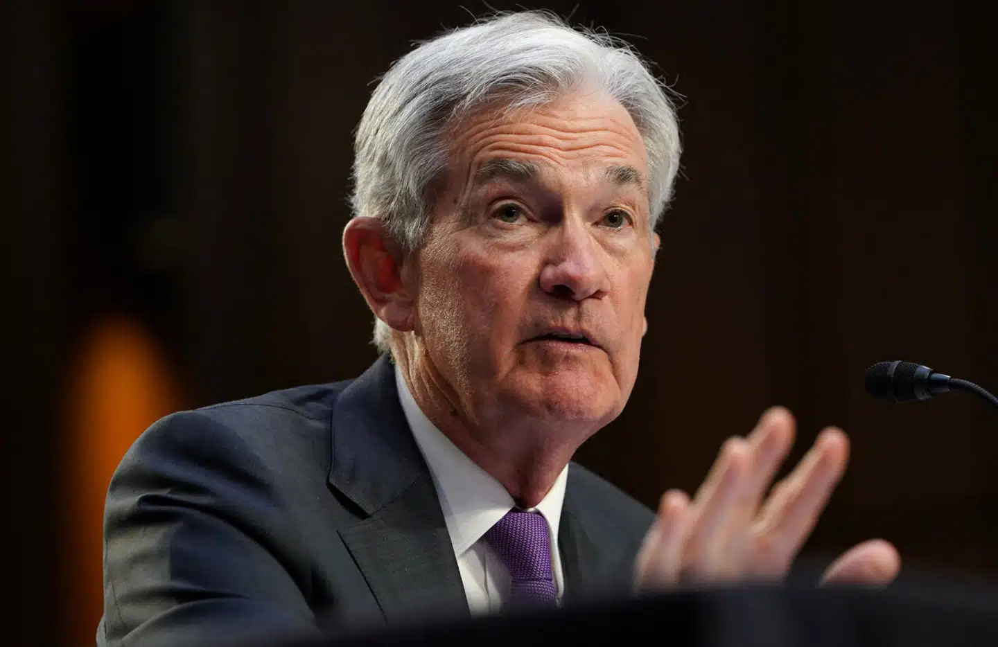 Renten i USA vil stige til et endnu højere niveau, end man havde ventet, fortæller formanden for USAs centralbank, Jerome Powell, til et bankudvalg i USAs kongres tirsdag.
