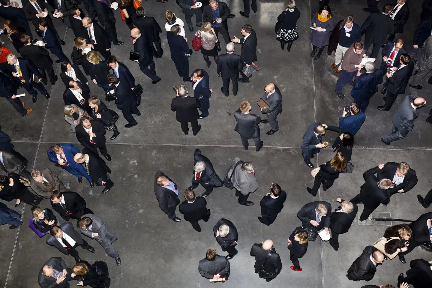 Det er nye tider rundt i store, danske virksomheder. For at virksomheder ikke skal fremstå som »fæle kapitalister«, er de nødt til at tage nye greb, der skaber et mere inkluderende arbejdsmiljø for minoritetsgrupper, mener en forsker. Og det kræver forandring.