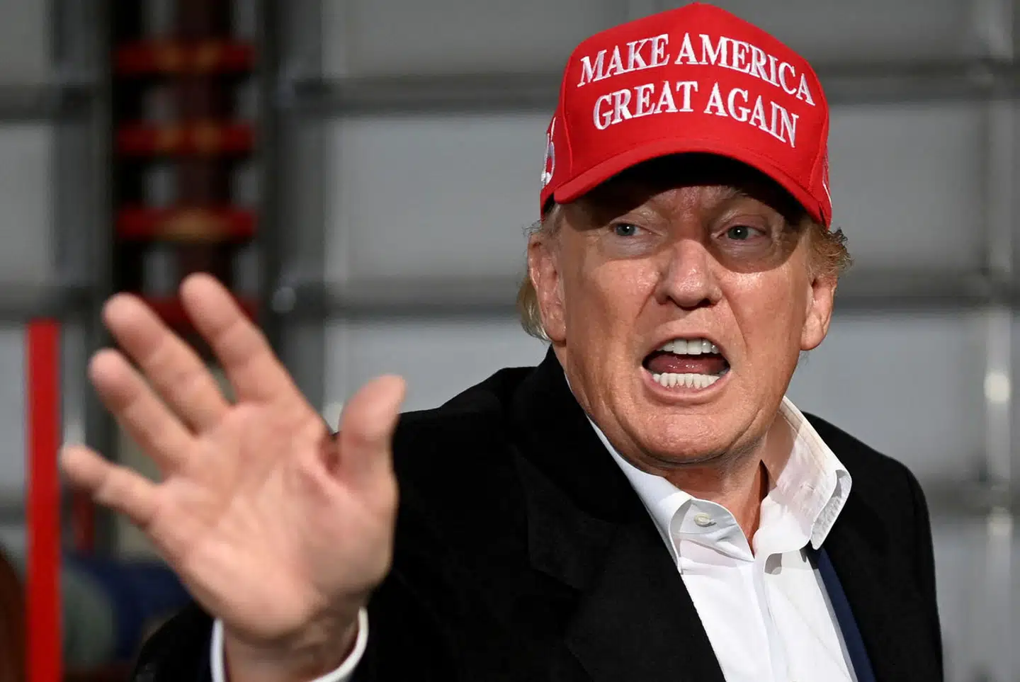 I sine bestræbelser på at blive USAs præsident vil Donald Trump blandt andet udbetale en bonus til nye forældre for at skabe et »baby boom«, ligesom han vil gøre amerikanske byer smukkere ved at nedrive »grimme« bygninger.