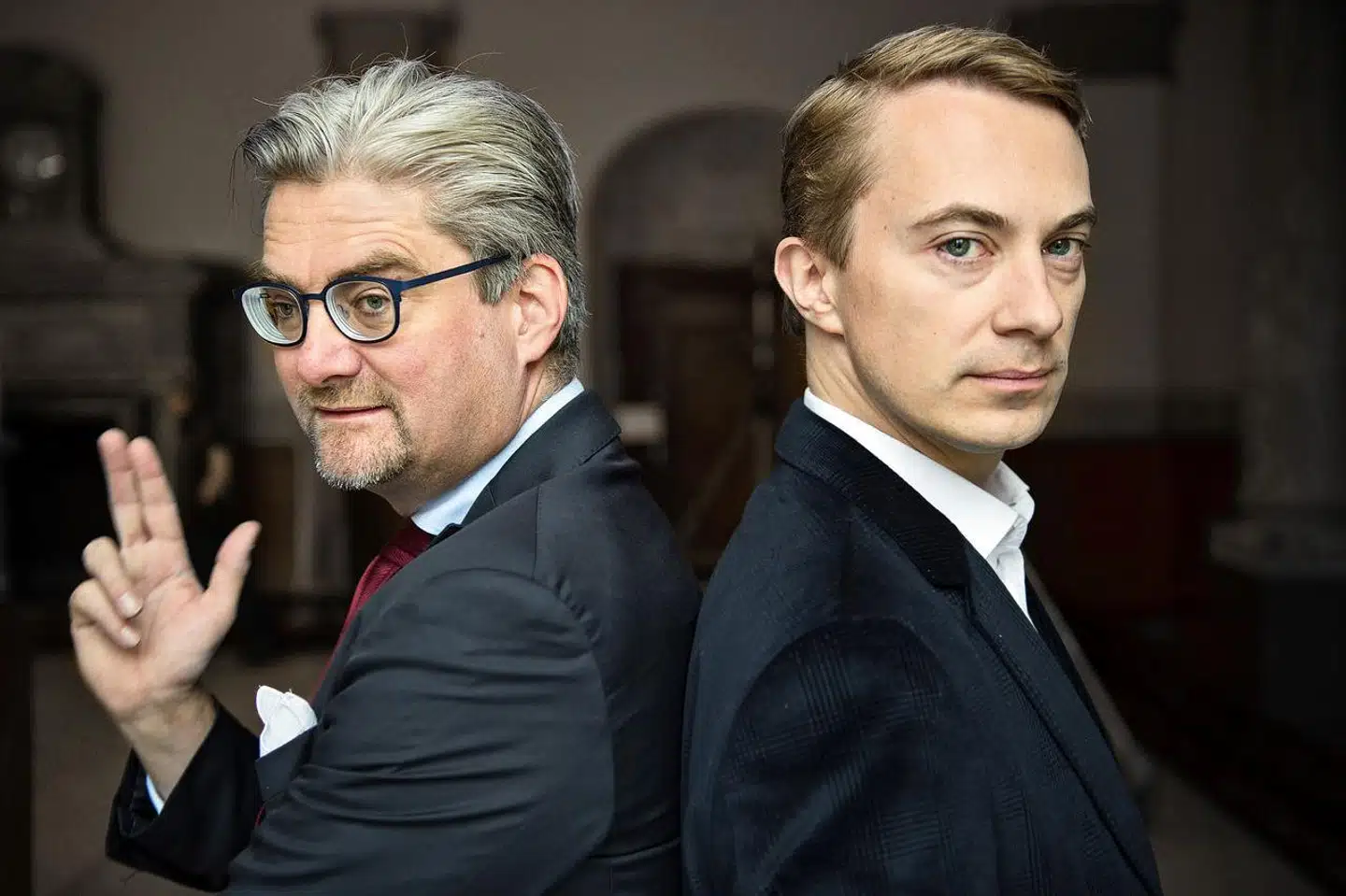 »Det turde være overflødigt at nævne, at Søren Pind har været komplet tavs efter frifindelsen af Morten Messerschmidt. På intet tidspunkt har han forholdt sig til hverken det faktum, at en enig domsmandsret frikendte Morten Messerschmidt, eller til den formodning, at der kunne være noget at komme efter i forhold til Seerups habilitet,« skriver Pia Kjærsgaard.