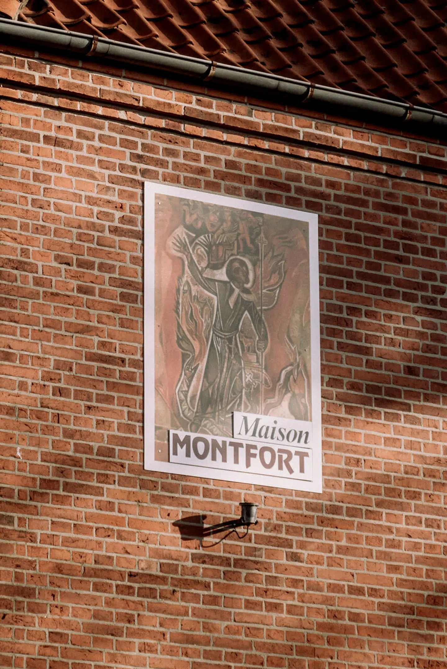 Stephen Holm har på sin blog løbende siden 2012 skrevet om forløbet, som han oplever det. Her kan man læse, at han blandt andet har følt sig uretmæssigt behandlet af den danske biskop.