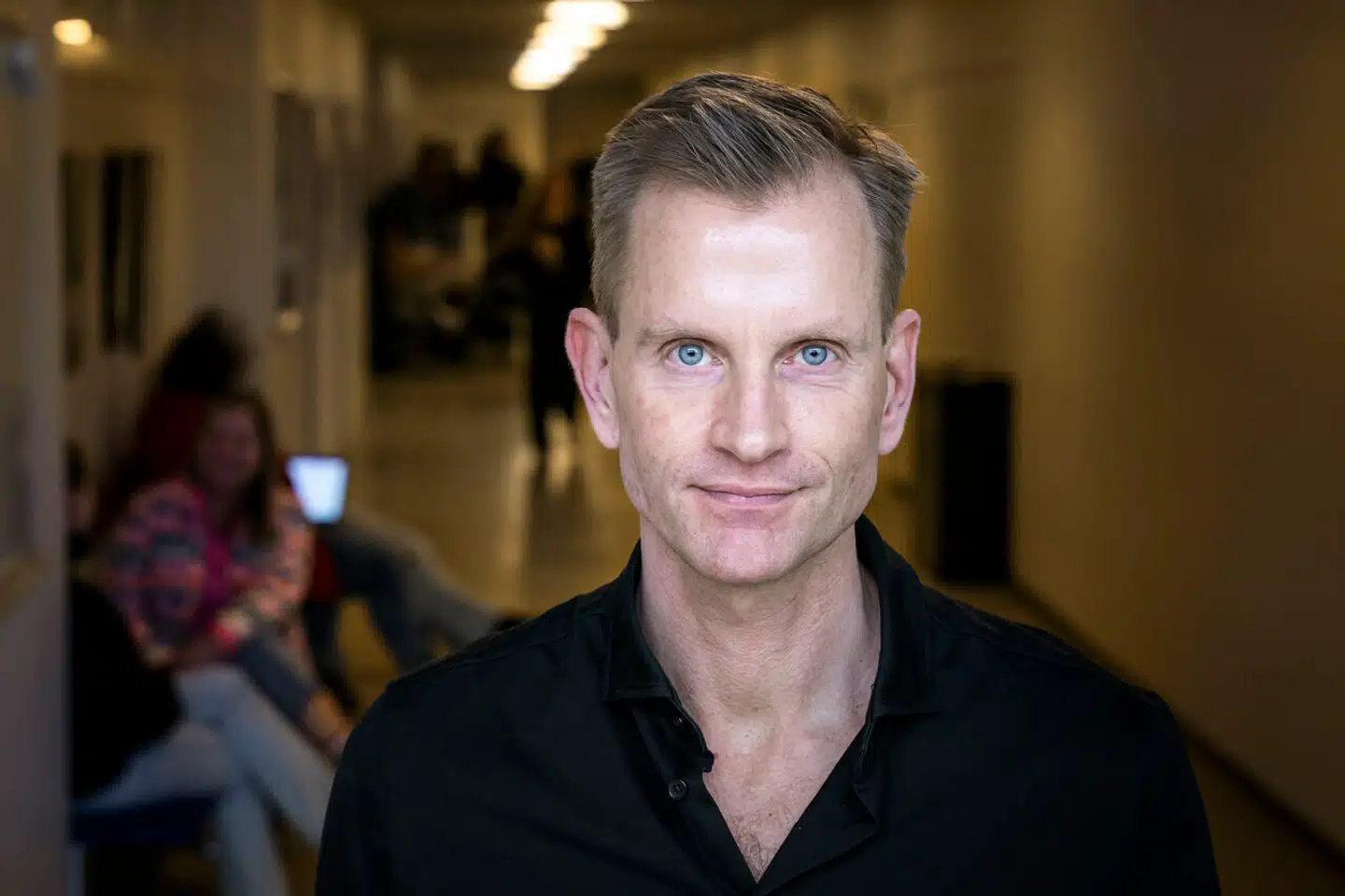 Henrik Vestergaard Stokholm har været rektor på Nyborg Gymnasium siden 2015, og han har set, hvordan skærmene har påvirket eleverne.