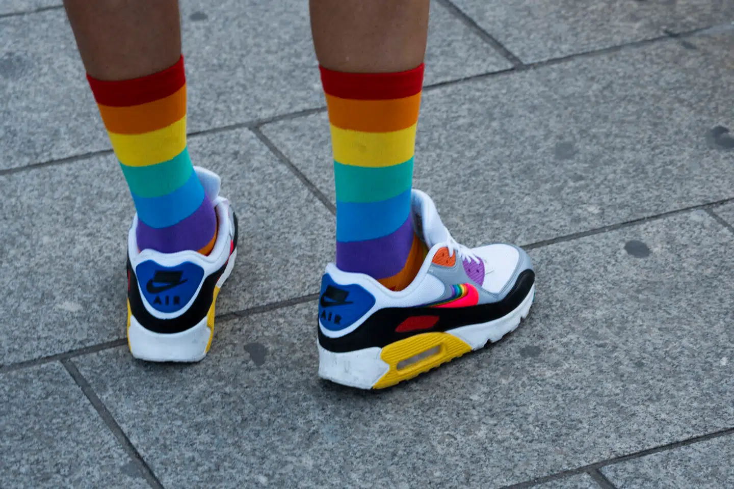 »TV 2 Woke skal især gøre sig relevant for de nye danskere, der endnu ikke nået frem til den store dag, som bliver fremtidens konfirmation. Nemlig den store fejring af dagen, hvor barnet har bestemt sig for sin kønsidentitet,« skriver Torben Steno om sit forslag til en ny tv-kanal.