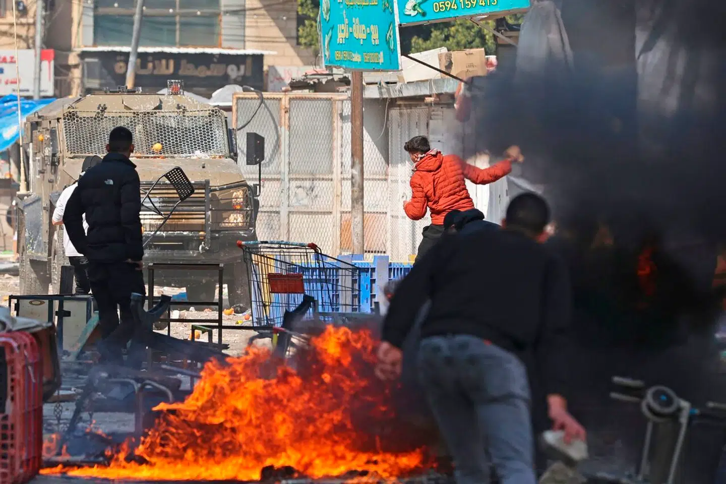 Palæstinensere stødte onsdag sammen med israelsk militær i Nablus på Vestbredden.