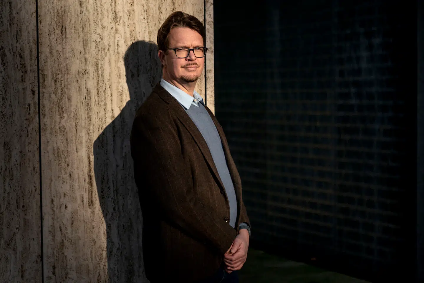 Niels Steensens Grundskole og Gymnasium er tæt forbundet til den katolske jesuiterorden. Ordenen ejer skolens grund og udpeger også størstedelen af skolens bestyrelse – herunder formanden, Jakob Egeris Thorsen.