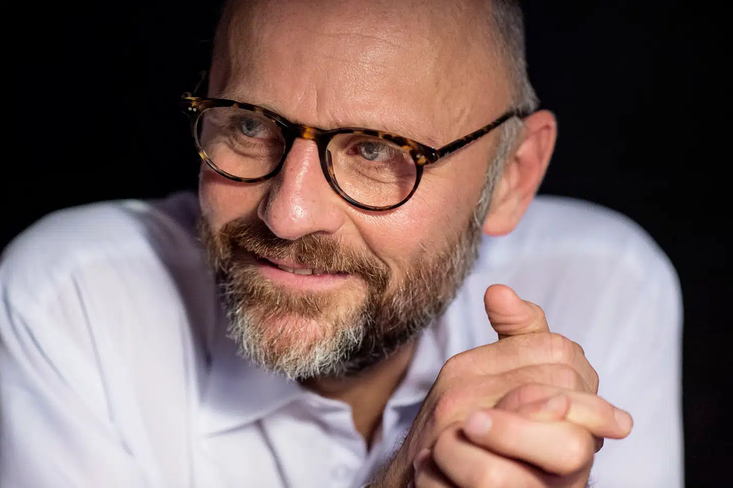 Se og Hør-sagen kostede i 2016 Henrik Qvortrup en historisk hård fængselsdom. Alligevel valgte JP/Politikens Hus i maj 2021 at gøre ham til ansvarshavende chefredaktør for Ekstra Bladet, skriver Pierre Collignon i denne kommentar.