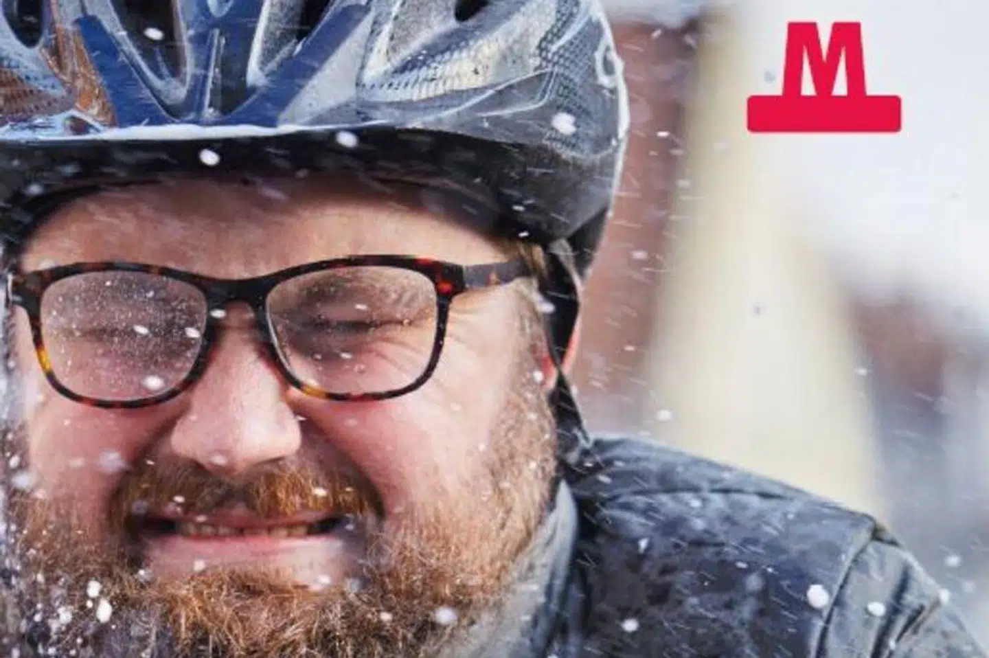 Metroselskabets kampagne, hvor cyklister opfordres til at slippe for det danske vintervejr ved at tage Metroen i stedet, er et eksempel på, at man bruger skattekroner på at reklamere for offentlige løsninger. I stedet kunne man med fordel sænke skatterne eller forbedre infrastrukturen, skriver Amalie Lyhne i denne leder.