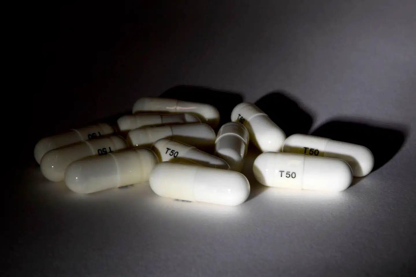 Midlet kan købes på recept og bliver eksempelvis udskrevet ved stærke rygsmerter, eller hvis man har smerter efter at have fået fjernet visdomstænder.