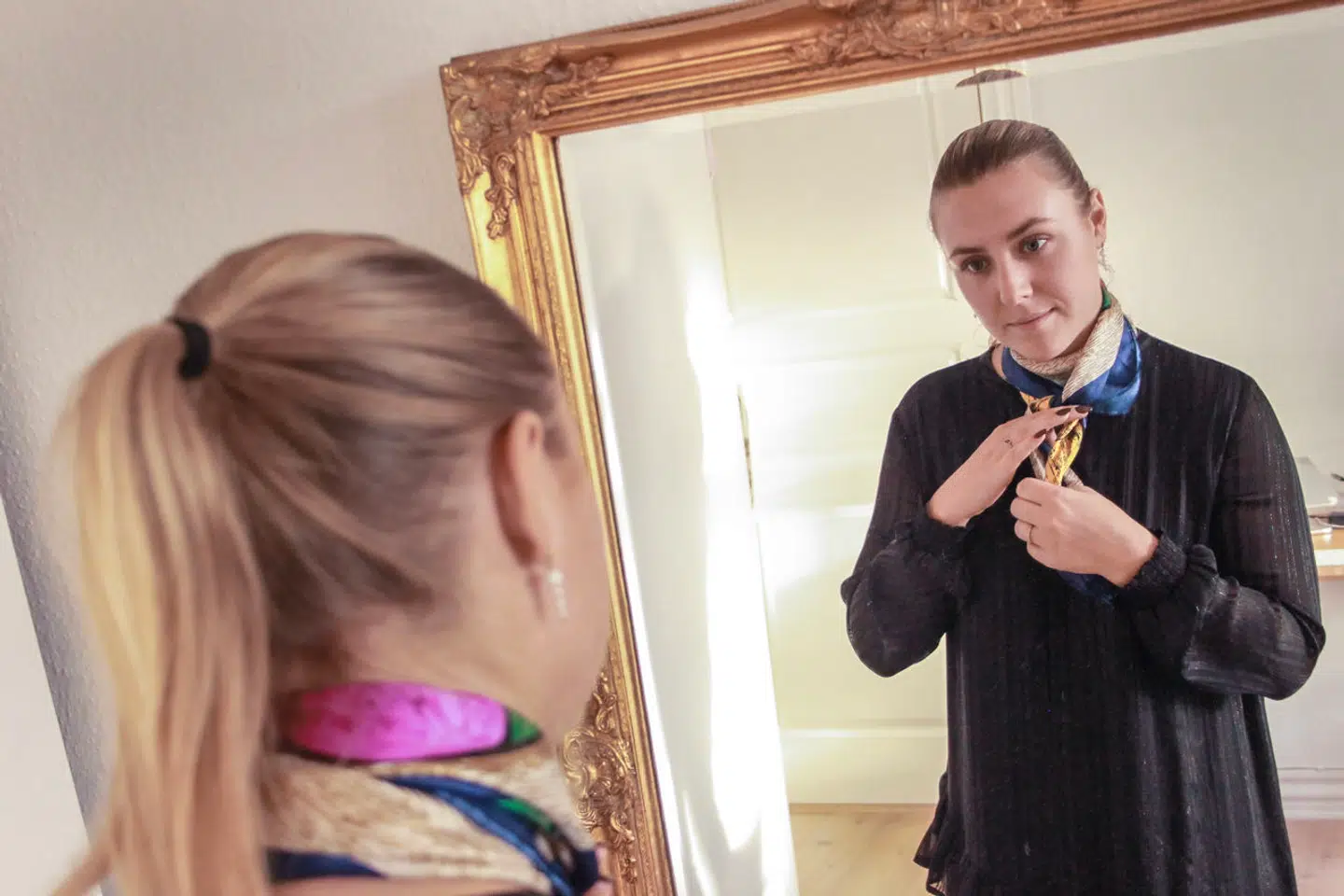 Emma Grønbæk mener ikke, at det er »gratis« at fjerne muligheden for anonymitet i sæddonation og er derfor ikke enig med Nete Eldrup. Ifølge Emma Grønbæk har det været en fordel for hende, at hendes donorfar er anonym.